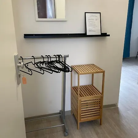 Central Apartment. Good Public Transport Links Apartamento